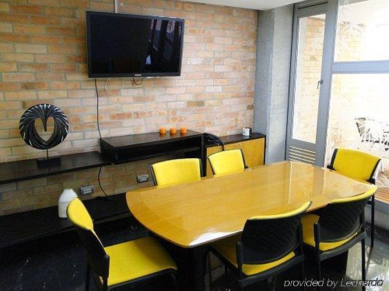 Estelar Apartamentos Aeropuerto 보고타 객실 사진